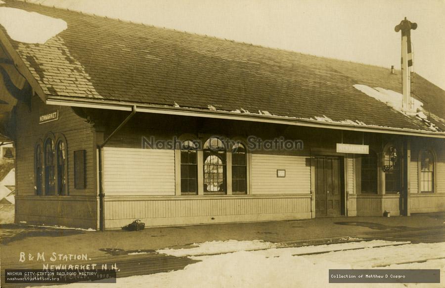Postcard: Boston & Maine Station, Newmarket, N.H.